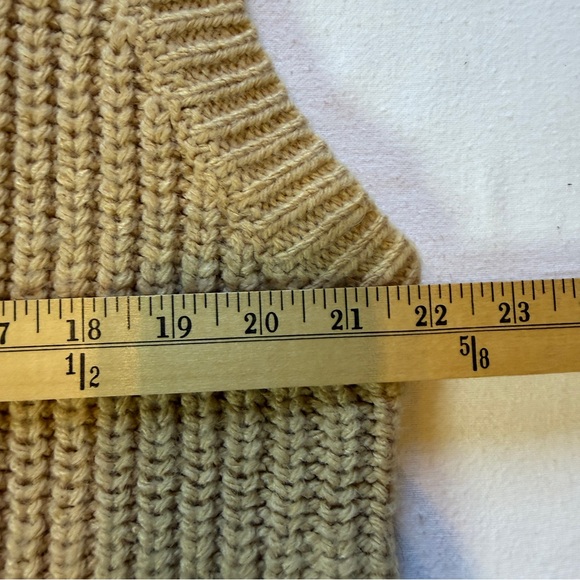 Zara Knit Turtleneck Sleeveless Sweater Vest Women's Size Small Light Tan - Picture 9 of 9